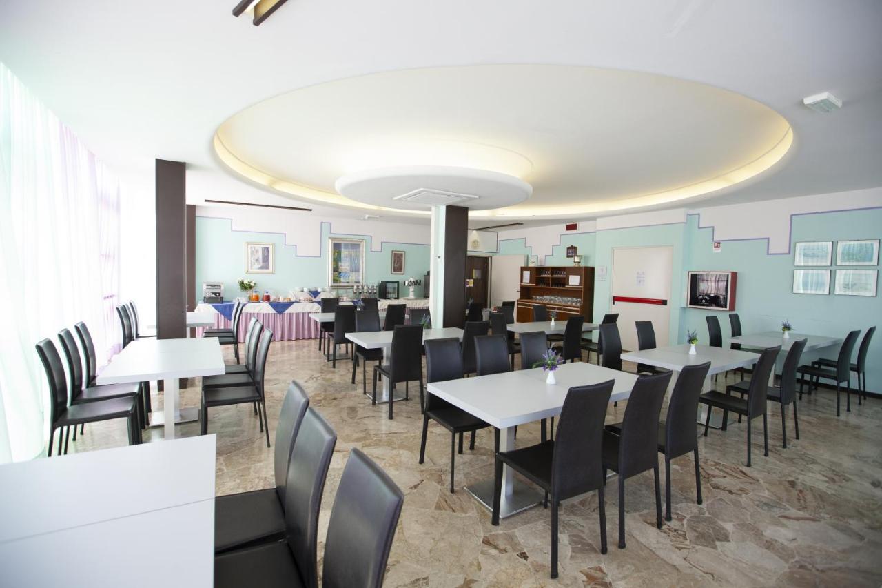 Hotel Mirage Bellaria-Igea Marina Bagian luar foto