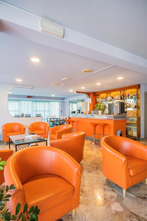 Hotel Mirage Bellaria-Igea Marina Bagian luar foto