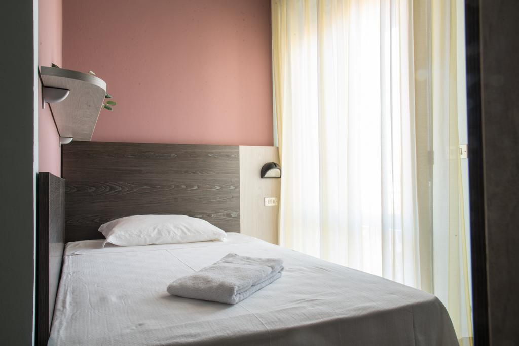 Hotel Mirage Bellaria-Igea Marina Bagian luar foto