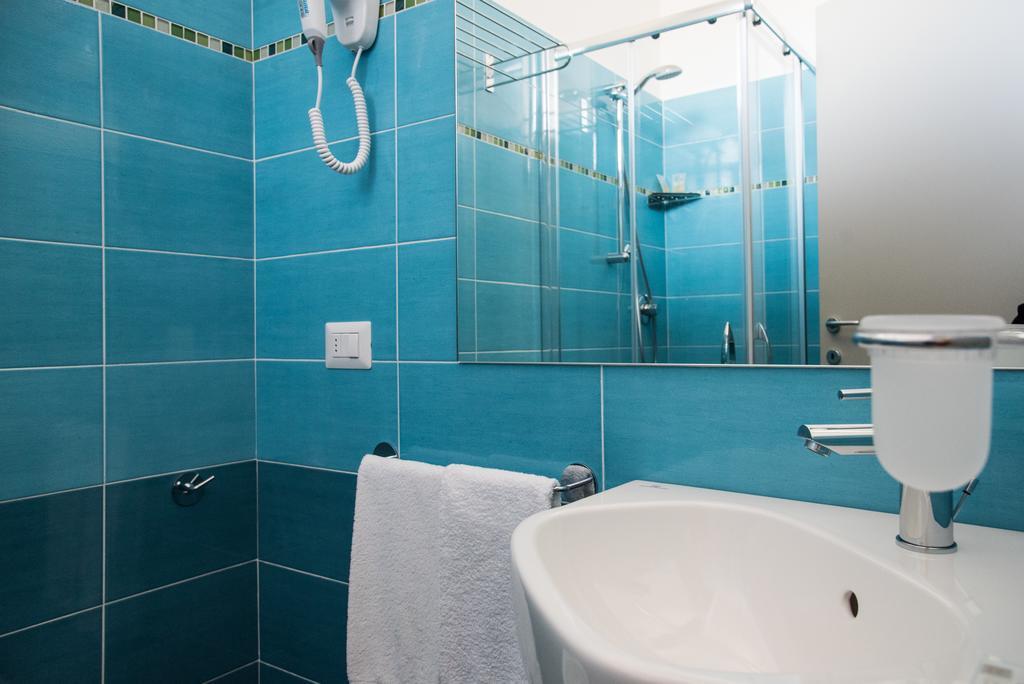 Hotel Mirage Bellaria-Igea Marina Bagian luar foto