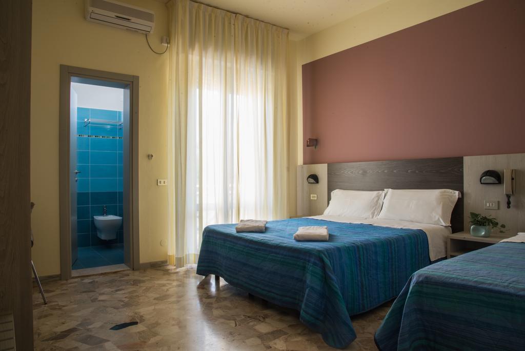 Hotel Mirage Bellaria-Igea Marina Bagian luar foto