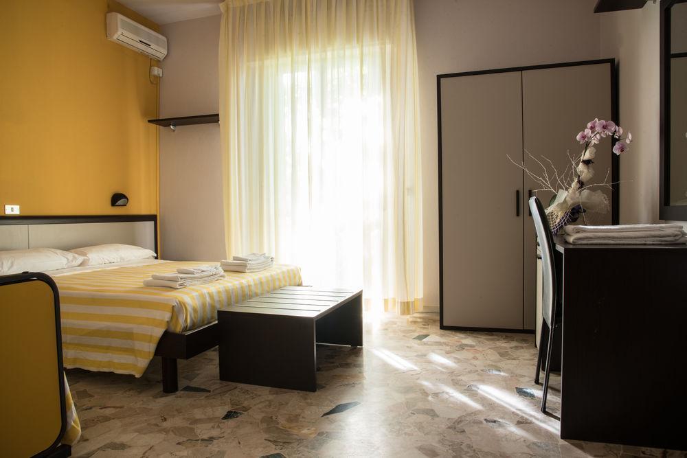 Hotel Mirage Bellaria-Igea Marina Bagian luar foto