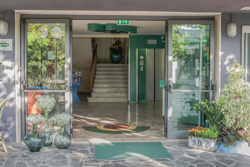 Hotel Mirage Bellaria-Igea Marina Bagian luar foto