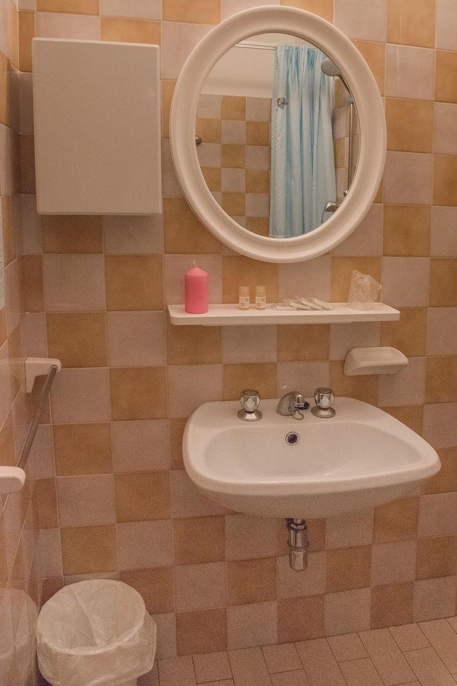Hotel Mirage Bellaria-Igea Marina Bagian luar foto